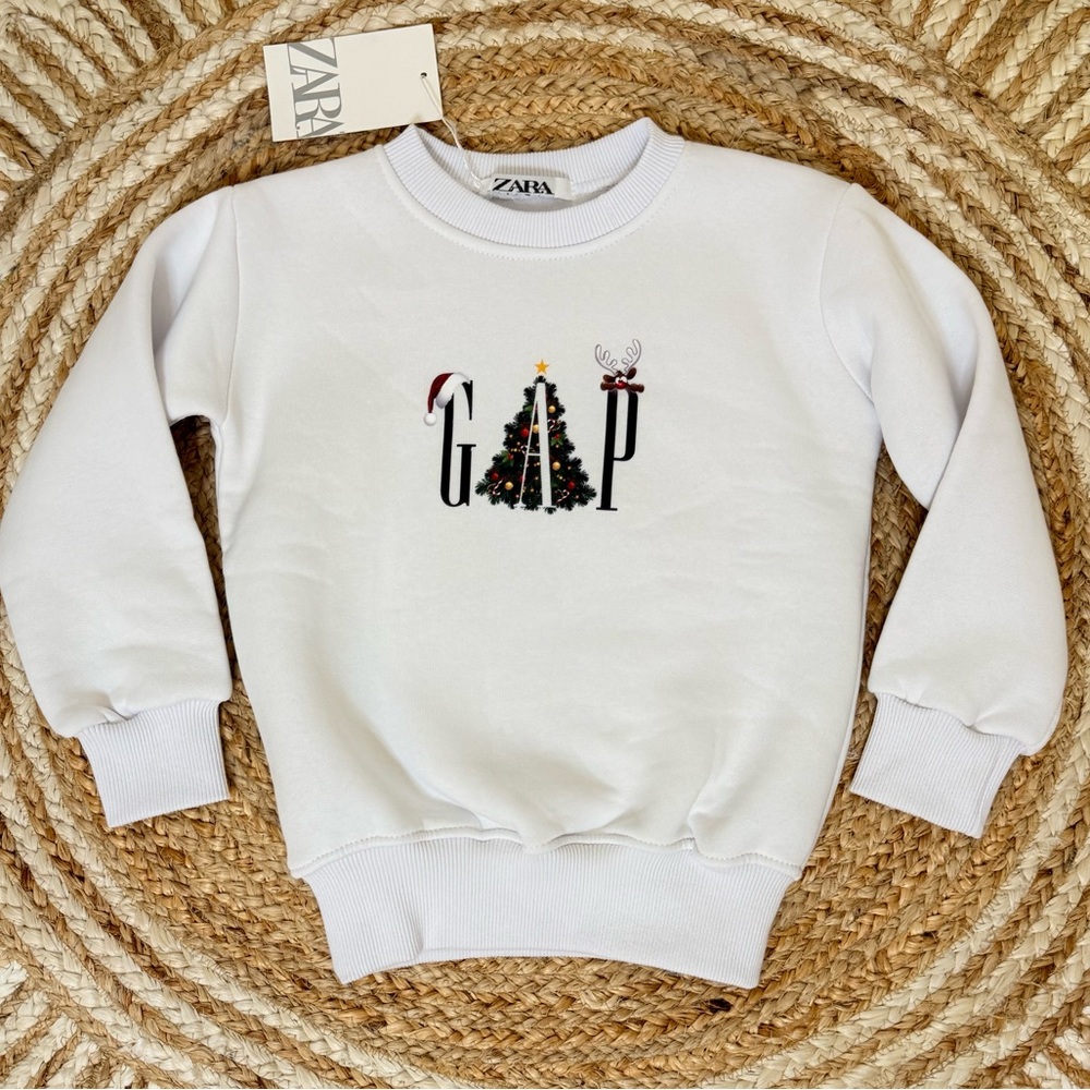 🌾 Zara/GAP Cozy White Holiday Sweatshirt